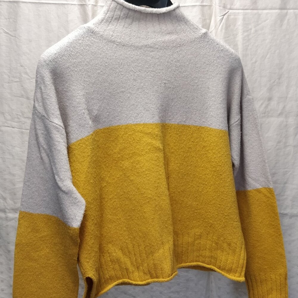Color blocked sunny sweater